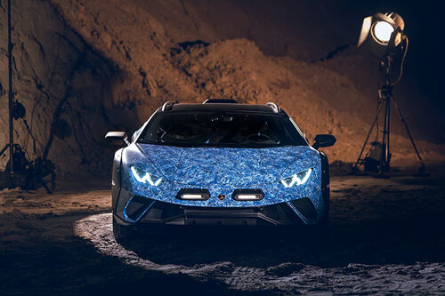 370 órán át fényezték ezt az egyedi Lamborghinit