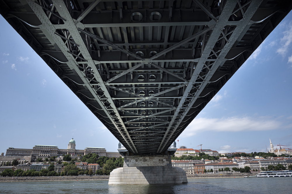 megújult a Lánchíd - közlekedés - Budapest