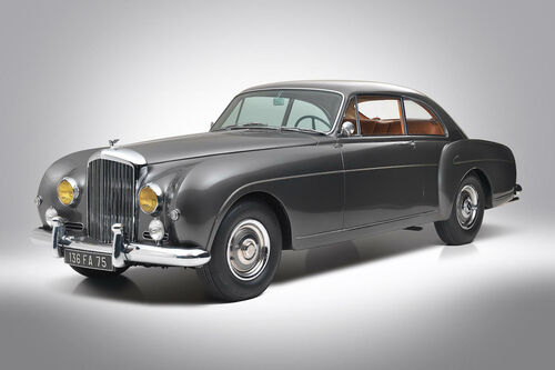 Kalapács alatt Helmut Newton egykori, 1956-os Bentley-je