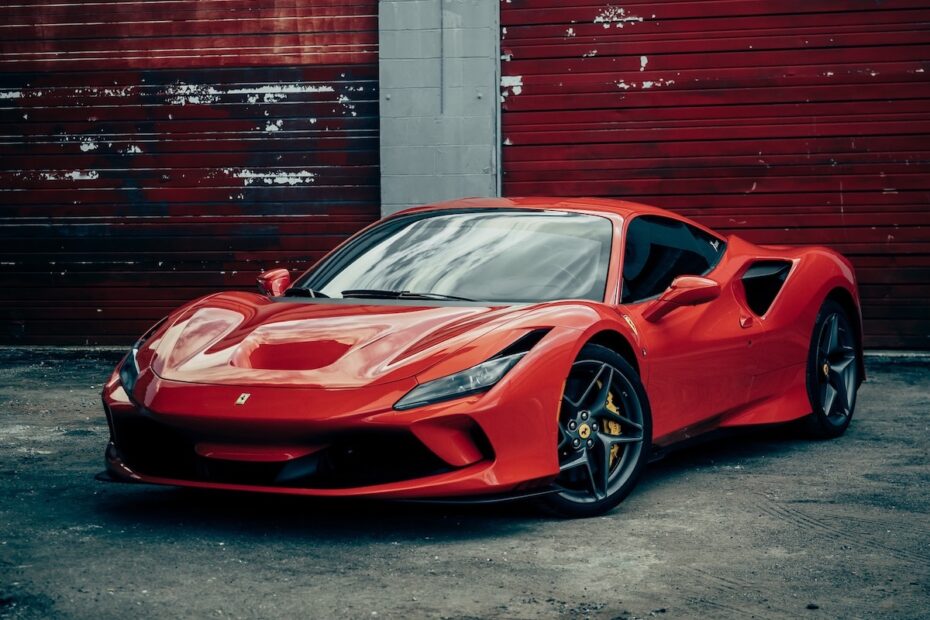 Ferrari - elektromos autó - hibrid - online férfimagazin