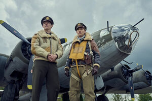 Steven Spielberg második világháborús sorozata a Top Gun babérjaira tör