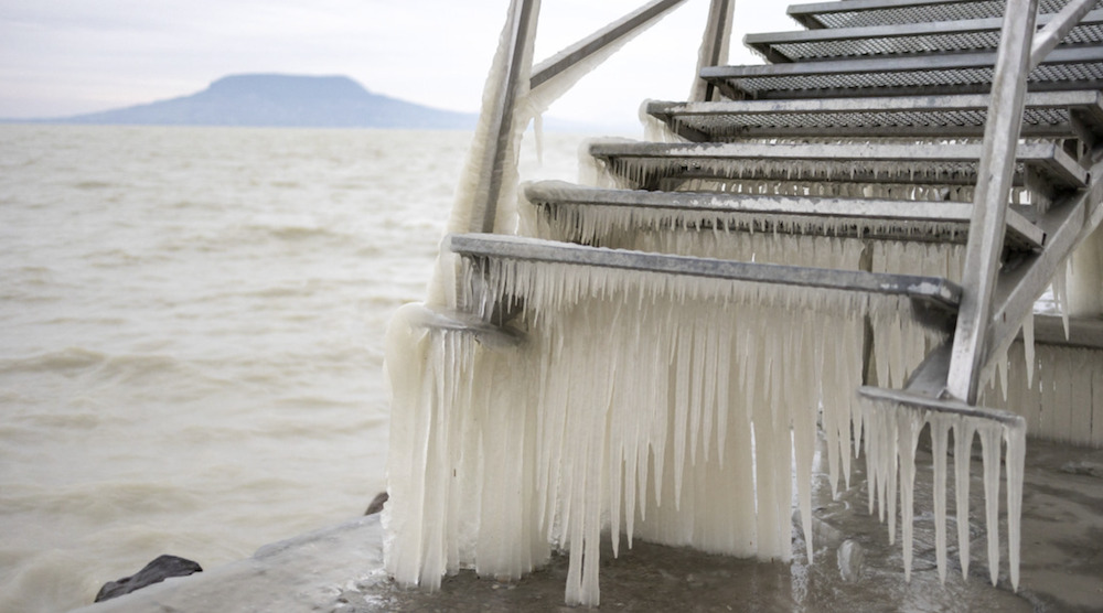 Balaton - jég - jégvilág - tél - fagy - online férfimagazin