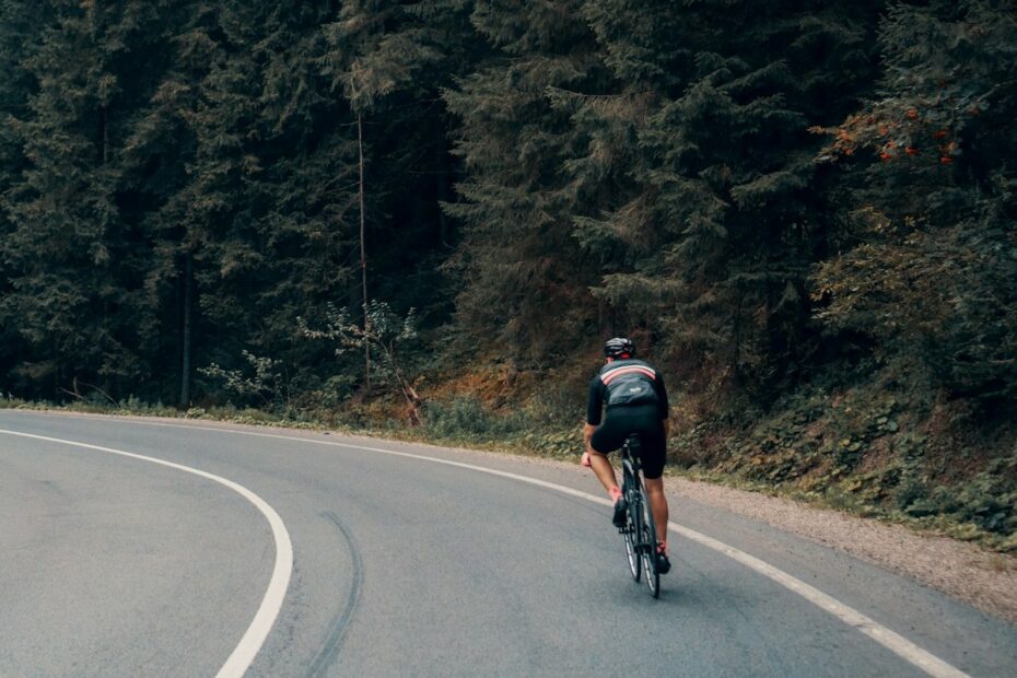 kerékpár - bicikli - kerékpárút - kerékpártúra - utazás - online férfimagazin
