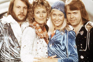 Kitünteti az ABBA tagjait a svéd király, de már csak az avatarok lépnek fel