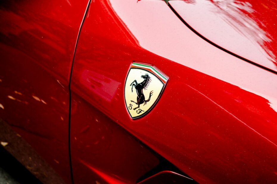 Ferrari - elektromos autó - online férfimagazin