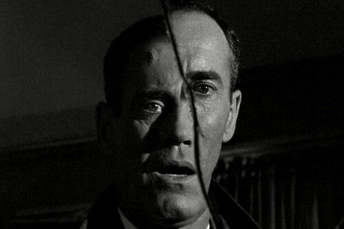 Valós történet ihlette Hitchcock kafkai rémálomba oltott film noirját