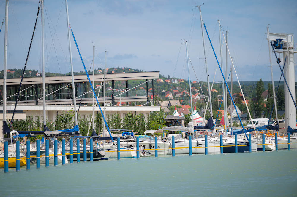 Ypsilon Yacht Club Alsóörs