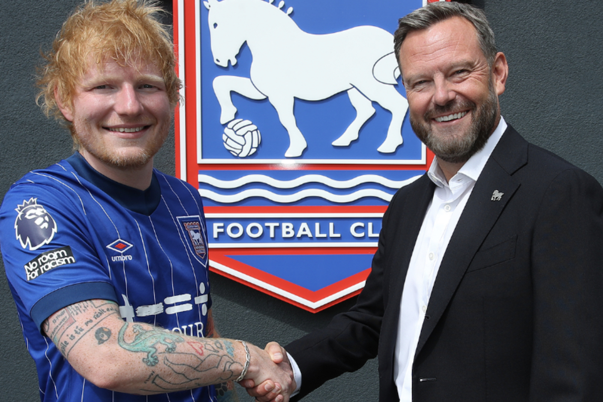 Ed Sheeran bevásárolta magát a Premier League-be