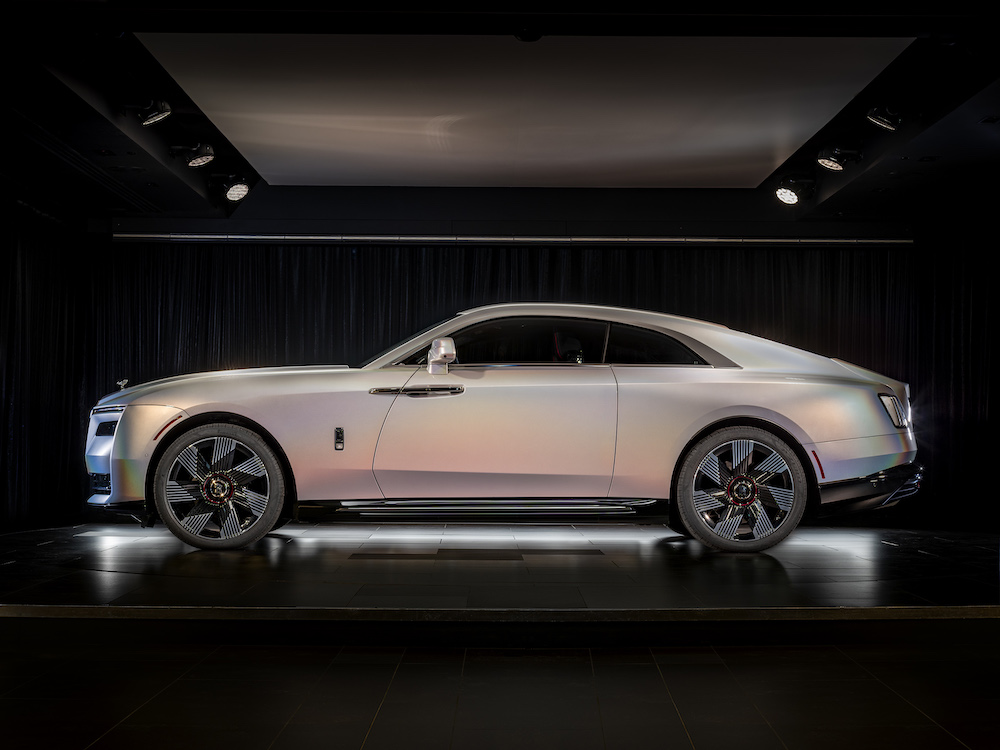 Rolls-Royce Spectre egyedi fényezés