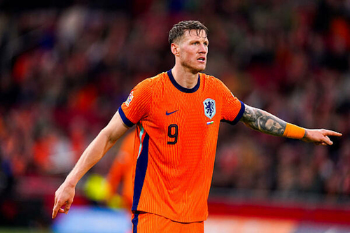 Holland legendák kritizálták a gólját ünneplő Weghorstot