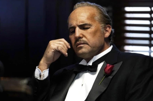 Lehengerlő előzetest kapott Marlon Brando életrajzi drámája