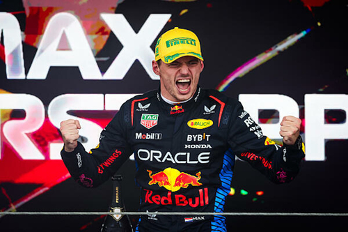 A 17. helyről rajtoló Verstappen nyerte a Brazil Nagydíjat