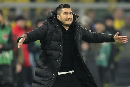 Azonnali hatállyal menesztették a Borussia Dortmund vezetőedzőjét