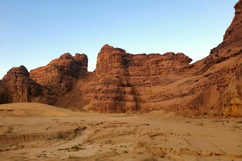 Színaranyban tündökölhet a Közel-Kelet legfényűzőbb vonata
