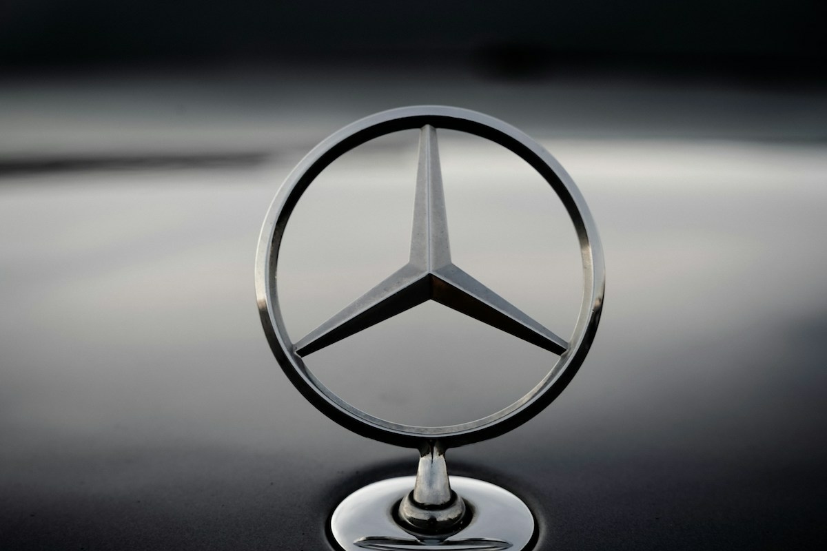 Maga a négykerekű nosztalgia ez a szuperritka Mercedes