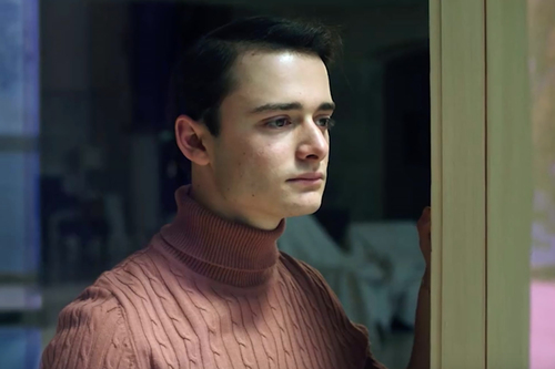 Új pszichothrillerben tér vissza a Stranger Things sztárja