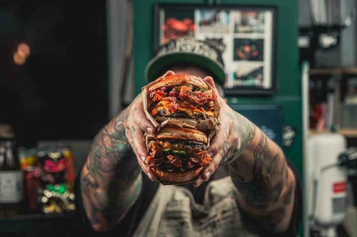 Így nőtt ki a semmiből az év hamburgerezője Alsóörsön
