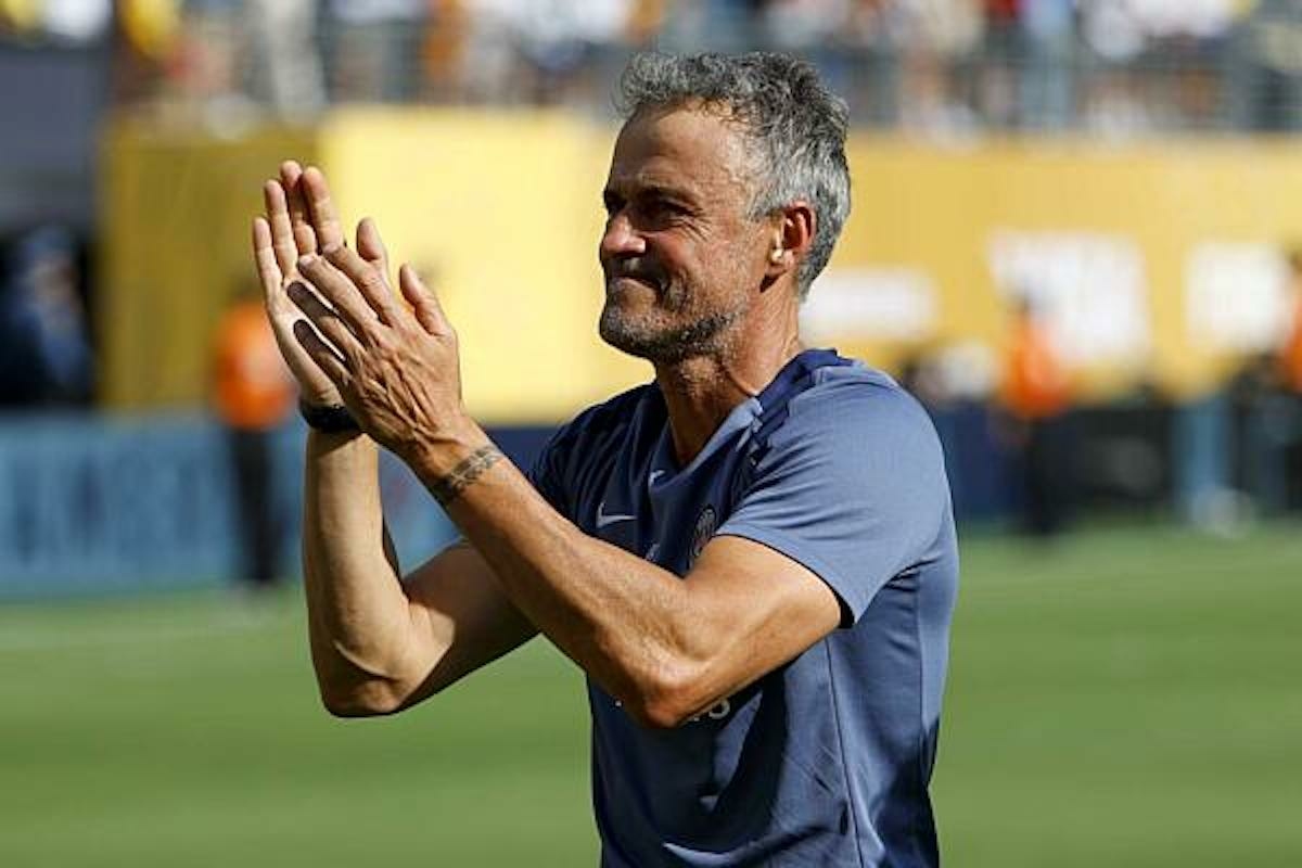 Luis Enrique kiállt Xabi Alonso mellett
