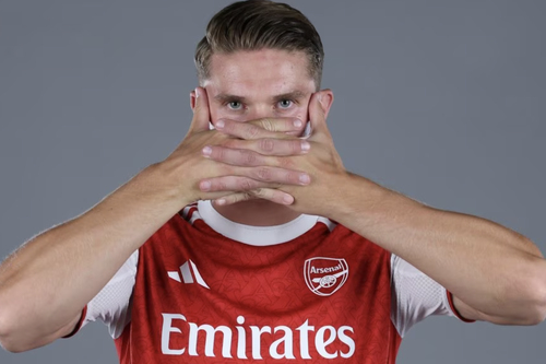 Gyökeres első gólja az Arsenalban – rögtön fejesből
