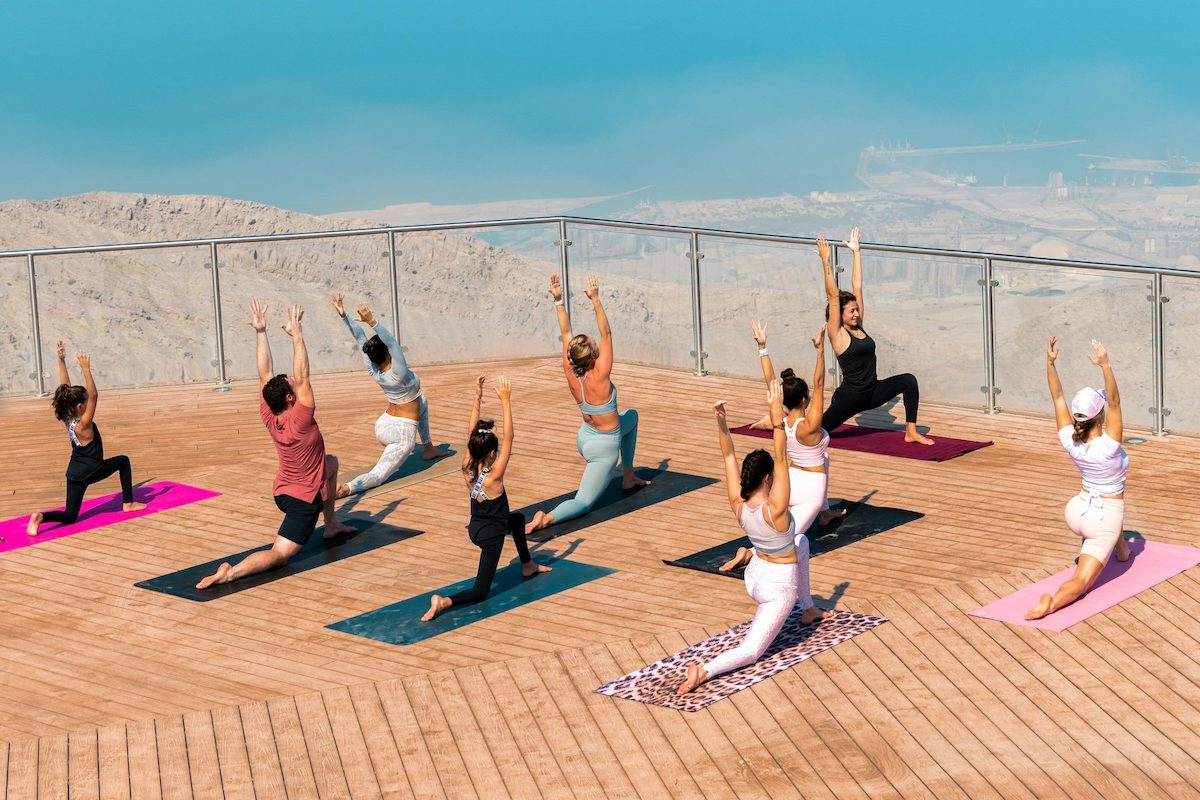 Peak Heat: forró jóga a hegyek között, az Emírségek új fitneszőrülete