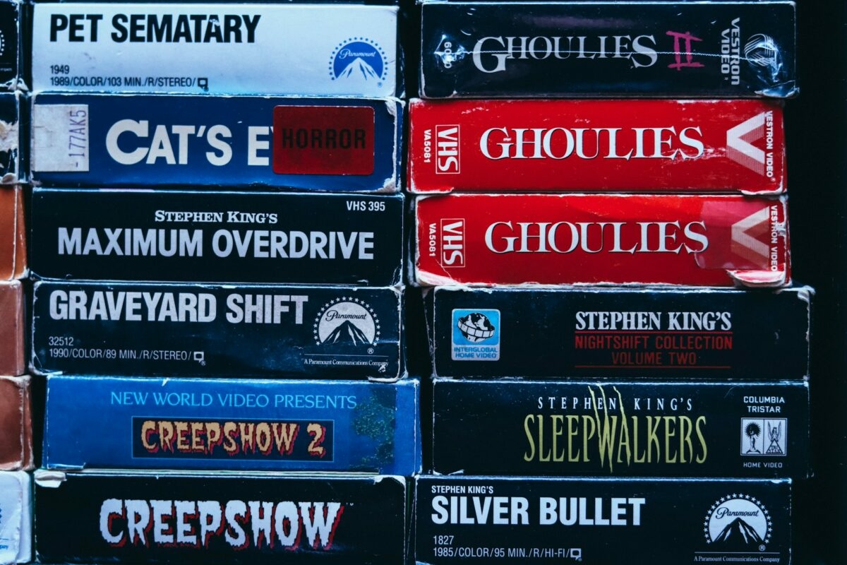 Visszatér Stephen King lázálomszerű disztópiája: itt A menekülő ember új előzetese!