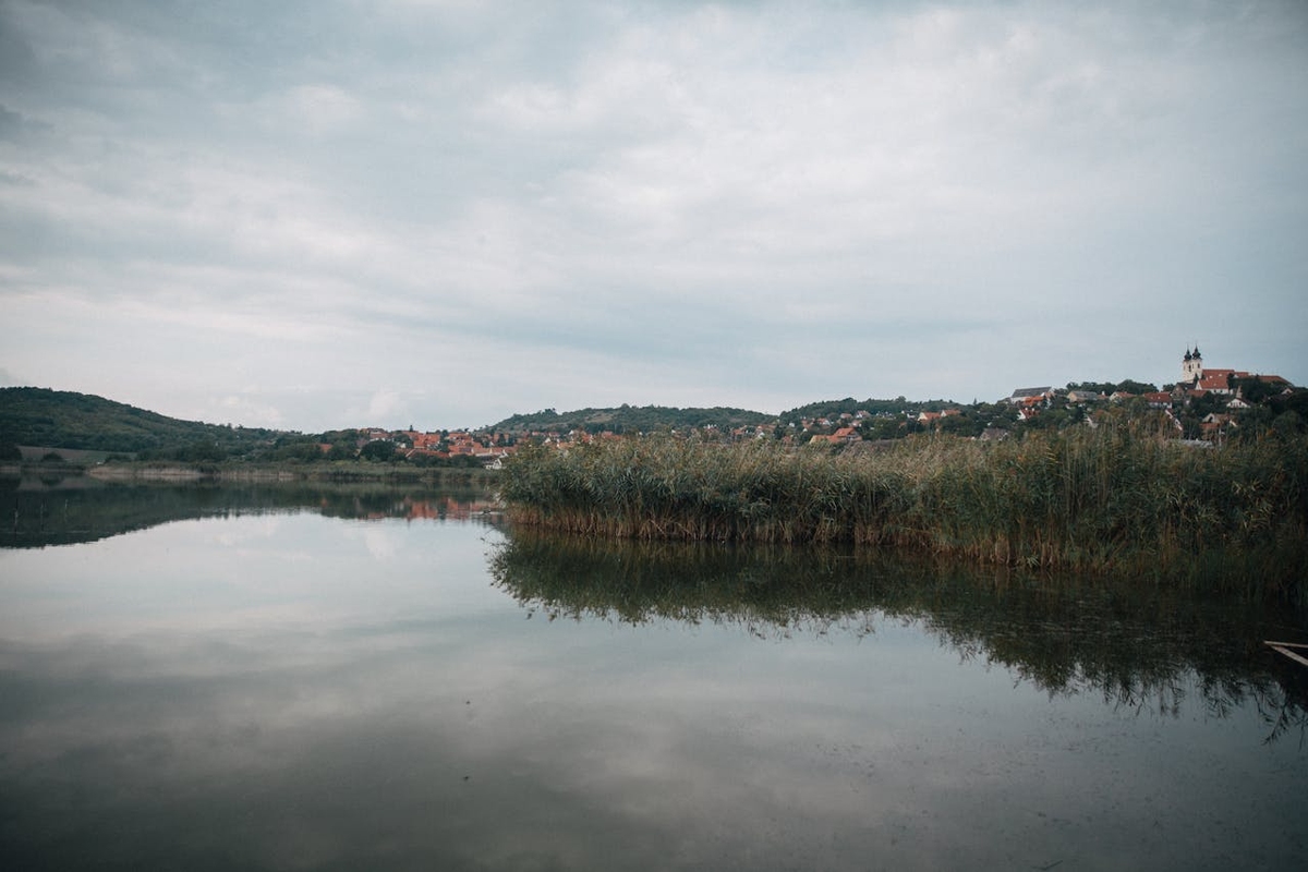 Nem jelent veszélyt az ökoszisztémára – itt a HUN-REN kutatóinak állásfoglalása a Balaton aktuális vízszintjéről