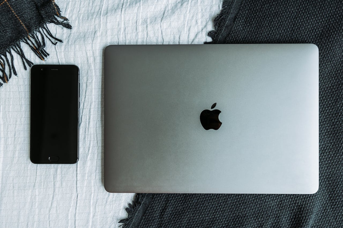 Már jól ismeri a mélyvizet: 50 éves úszóbajnok lehet az Apple következő vezérigazgatója