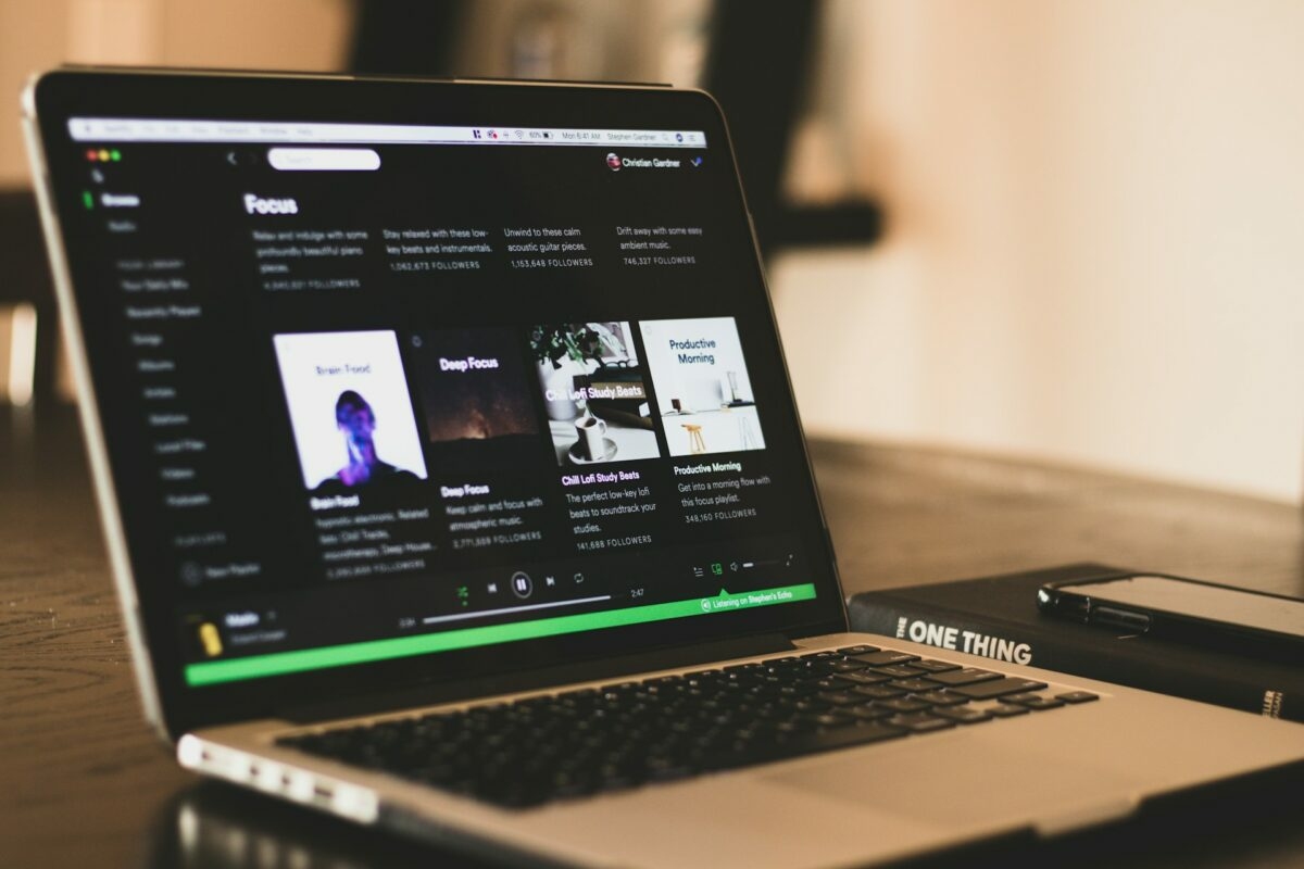 ChatGPT × Spotify: pár szó, és kész a következő lejátszási listád.