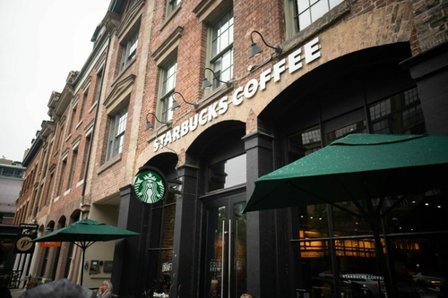Kávéfanatikusok, figyelem! – Jön a Starbucks ünnepi menü!