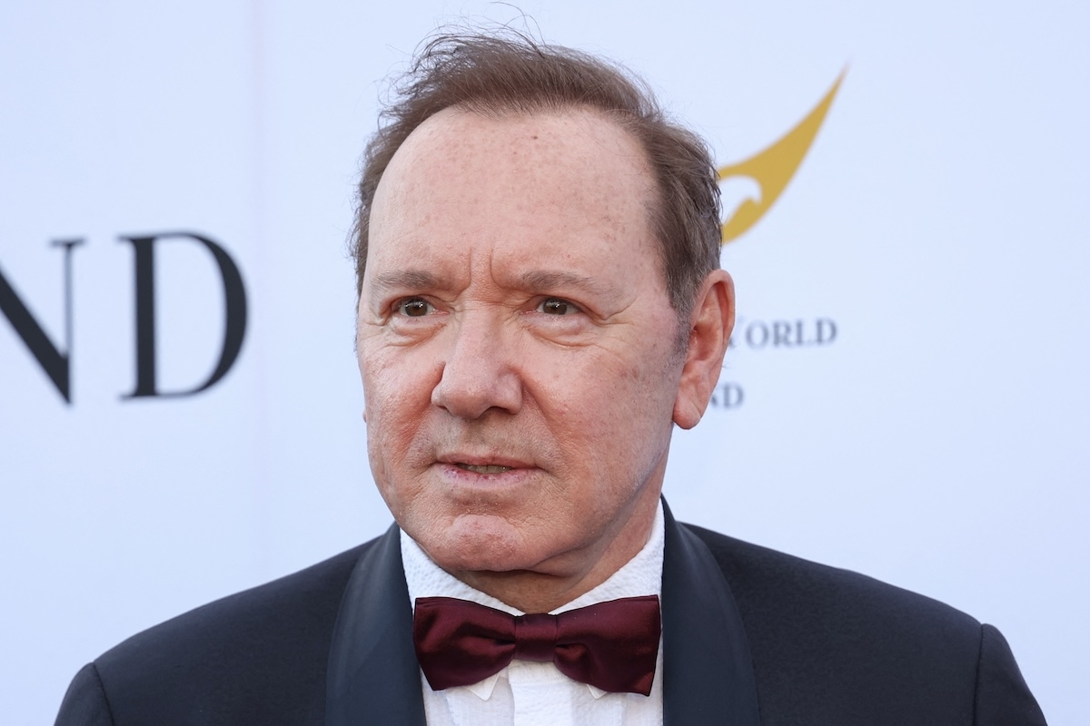 Nincs többé otthona Kevin Spacey-nek: Hollywood páriája hotelről hotelre vándorol