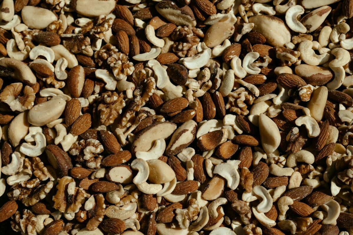 Régi tévhit dőlhet meg a mogyorófélékről