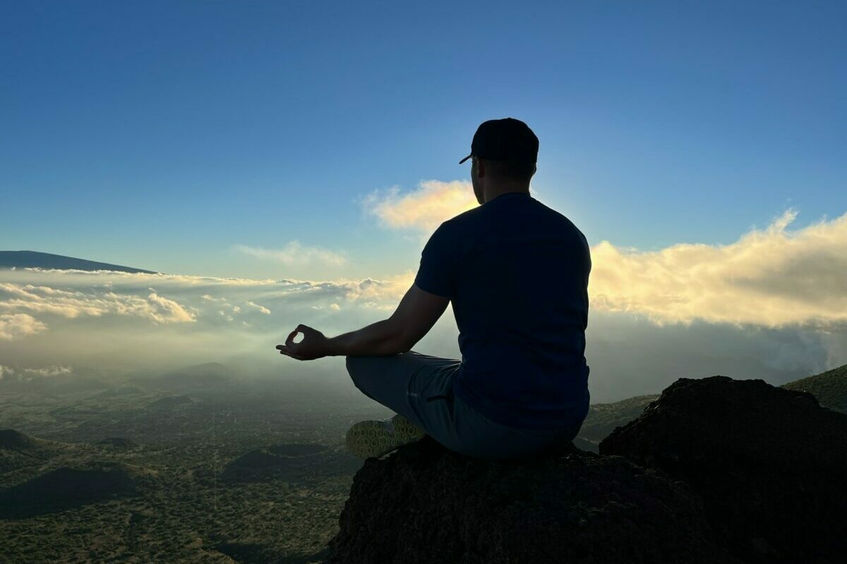 Fordítsd a szorongást erővé – Deepak Chopra szerint a bizonytalanság a kreativitás titkos forrása