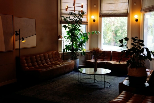 Sonder-csőd: utcára tette vendégeit a híres apartman hotel