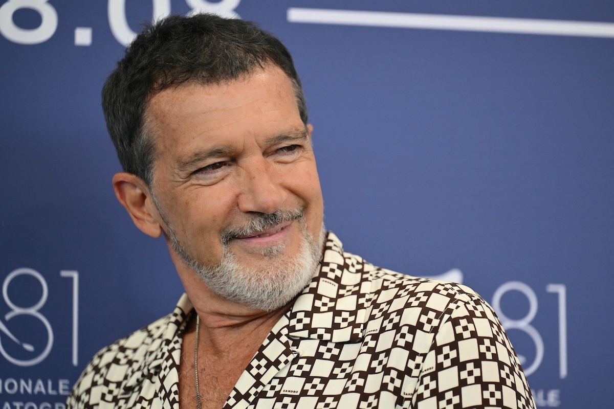 Videón a pillanat, amikor Antonio Banderas belekortyol egy 300 éves borba