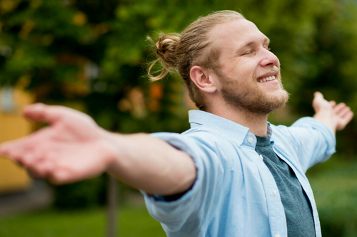 Az önértékelés nem teljesítmény függvénye – három szokás, ami visszaadja a belső stabilitásod