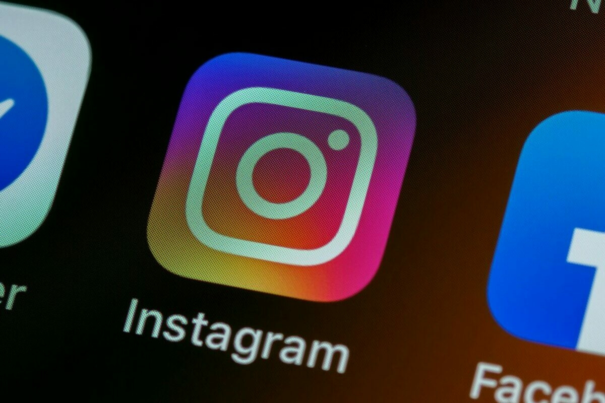 Az Instagram visszahívja az embereit az irodába, 2026-tól nincsen home office