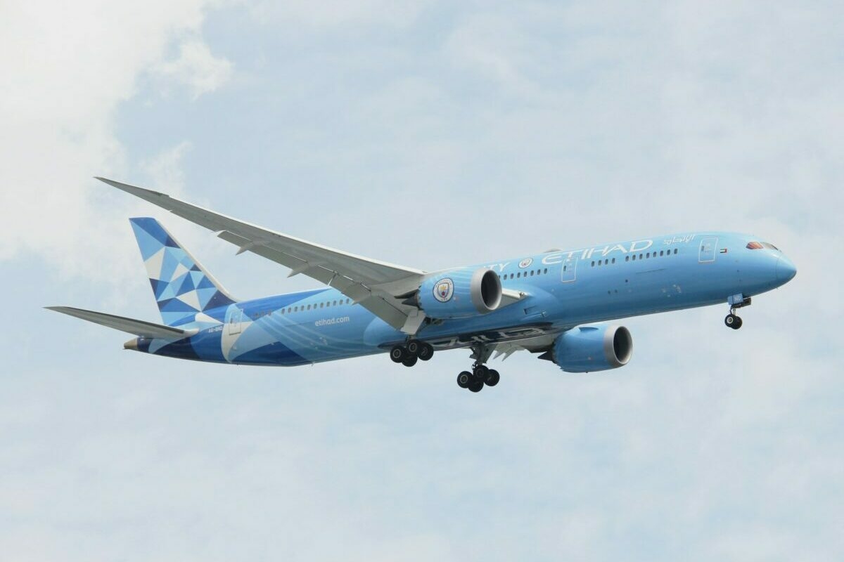 Megéri-e Etihad-pilótának lenni 2025-ben? A számok magukért beszélnek!