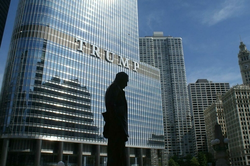 Donald Trump családja egymilliárd dollárt égetett el október óta