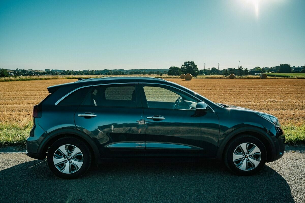 Eltűnt az árkülönbség az elektromos és hibrid autók között - megjelent a novemberi KSH - Használtautó.hu statisztika