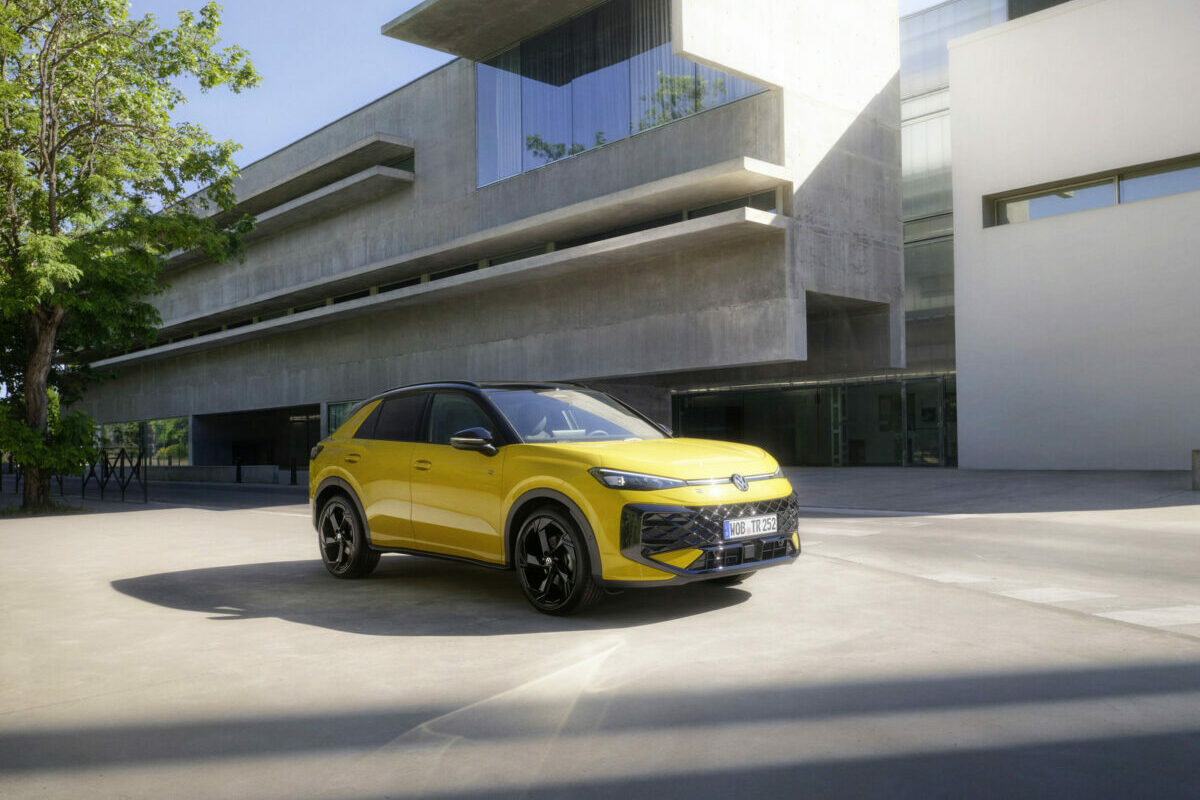 A T-Roc Európa legnépszerűbb SUV-ja – a Volkswagen bemutatja a modell teljesen megújult változatá