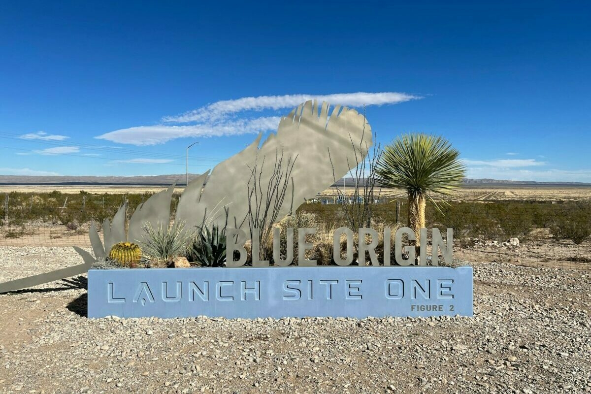 Bezos kihívja Muskot: a Blue Origin saját műholdhálózattal szállna ringbe a Starlink ellen