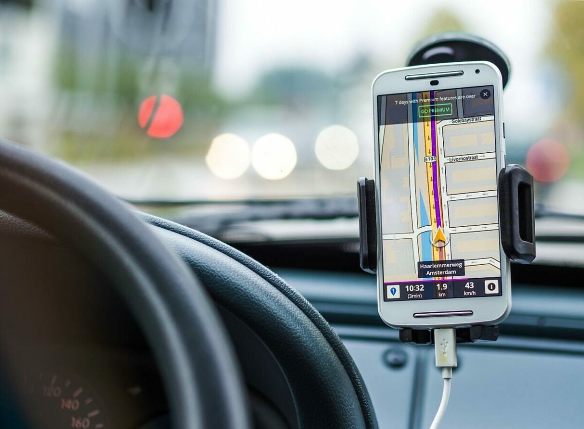 Vezetés közbeni figyelmetlenség és veszélyei