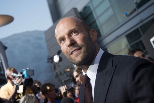 Jason Statham önmagát alakítja a jövő év legígéretesebb akciófilmjében