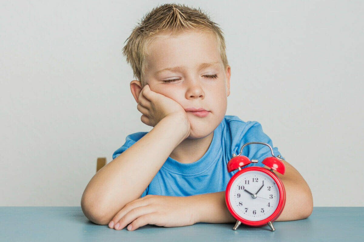 Miért érzékelik a gyerekek lassabban az időt, mint a felnőttek, és hogyan vegyünk példát róluk?