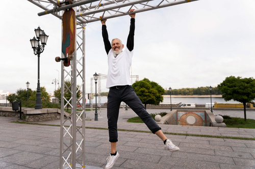 Visszafordítható az öregedés? Dr. Peter Attia szerint ezek a módszerek működnek