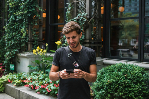 Friction-maxxing: tényleg a kényelmetlenség mentheti meg a figyelmünket?