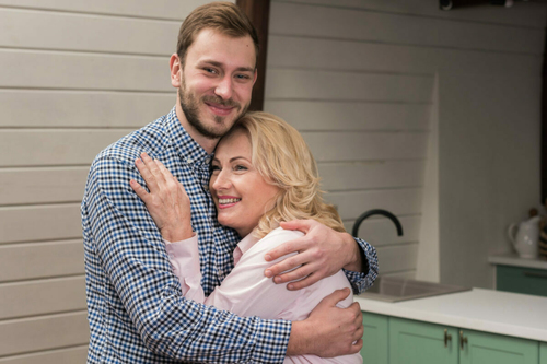 Miért rejtjük el néha az érzéseinket azok elől, akiket a legjobban szeretünk?