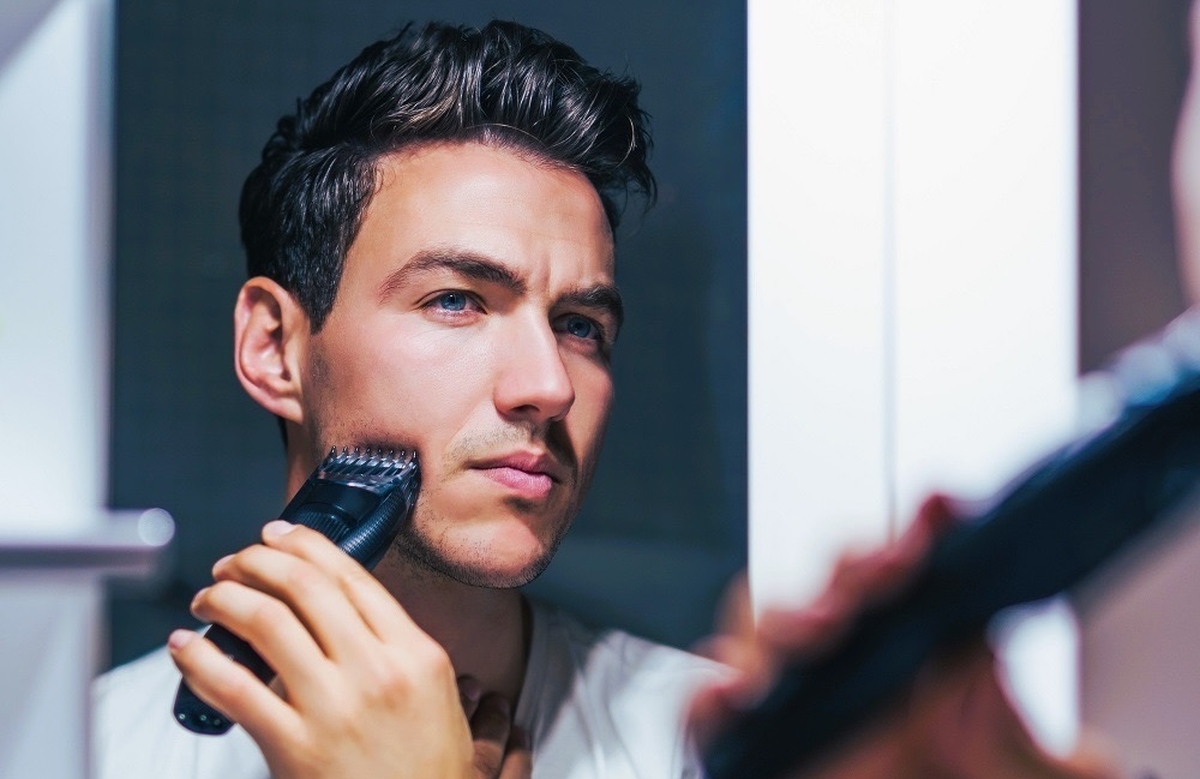 Reggeli rutin kompromisszumok nélkül: hogyan válassz elektromos borotvát?