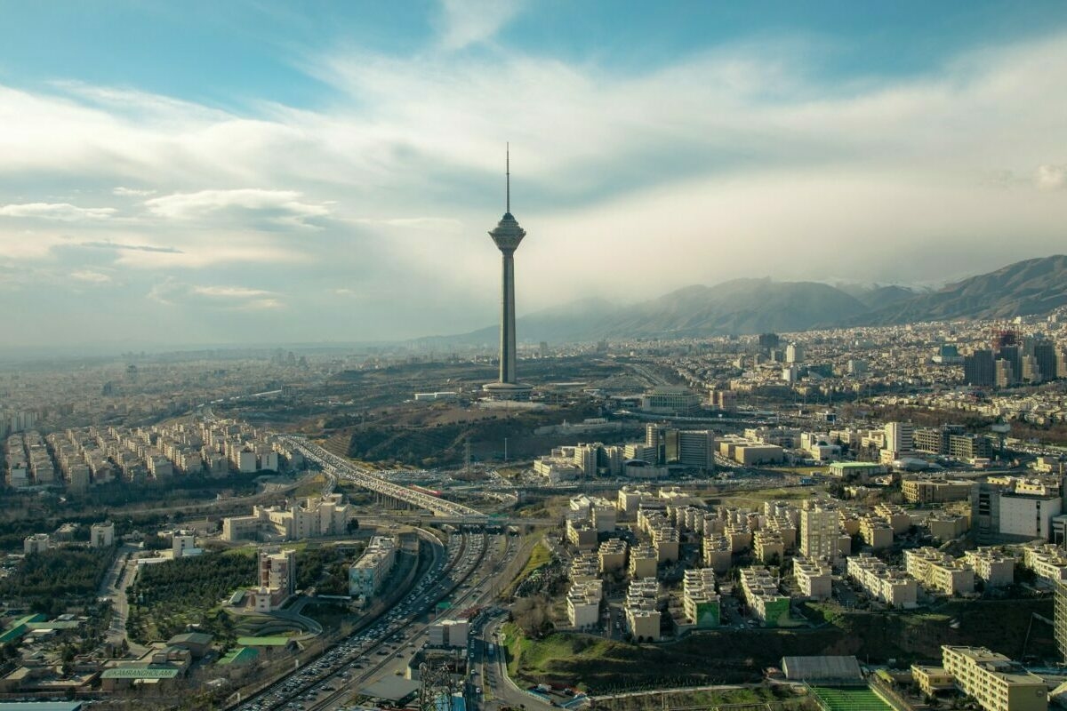 Irán új legfelsőbb vezetőt nevezett ki: hatalomra került Ali Khamenei fia, miközben eszkalálódik a közel-keleti háború