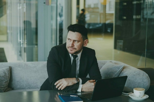 Sosem látott mélypontra süllyedt a magyar vállalatvezetők optimizmusa